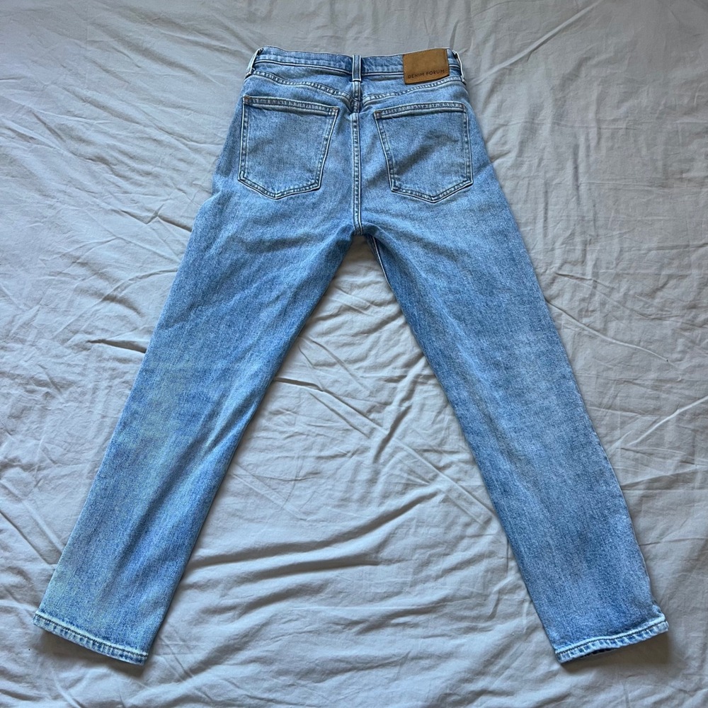 DENIM FORUM The Yoko High Rise Slim Crop Jeans Size 26 Light Wash